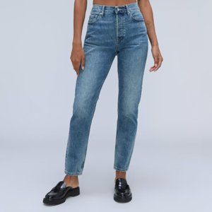 Everlane 90s Cheeky Jean Vintage Mid Blue